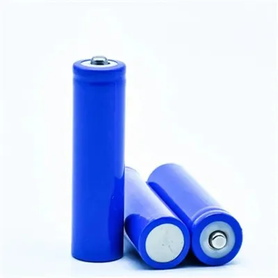 How much storage capacity does the lithium battery station cabinet have to charge 